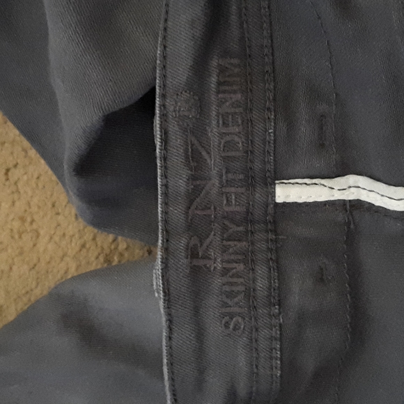 1/2 PRICE🔻RNZ Skinny Jeans - Picture 3 of 5